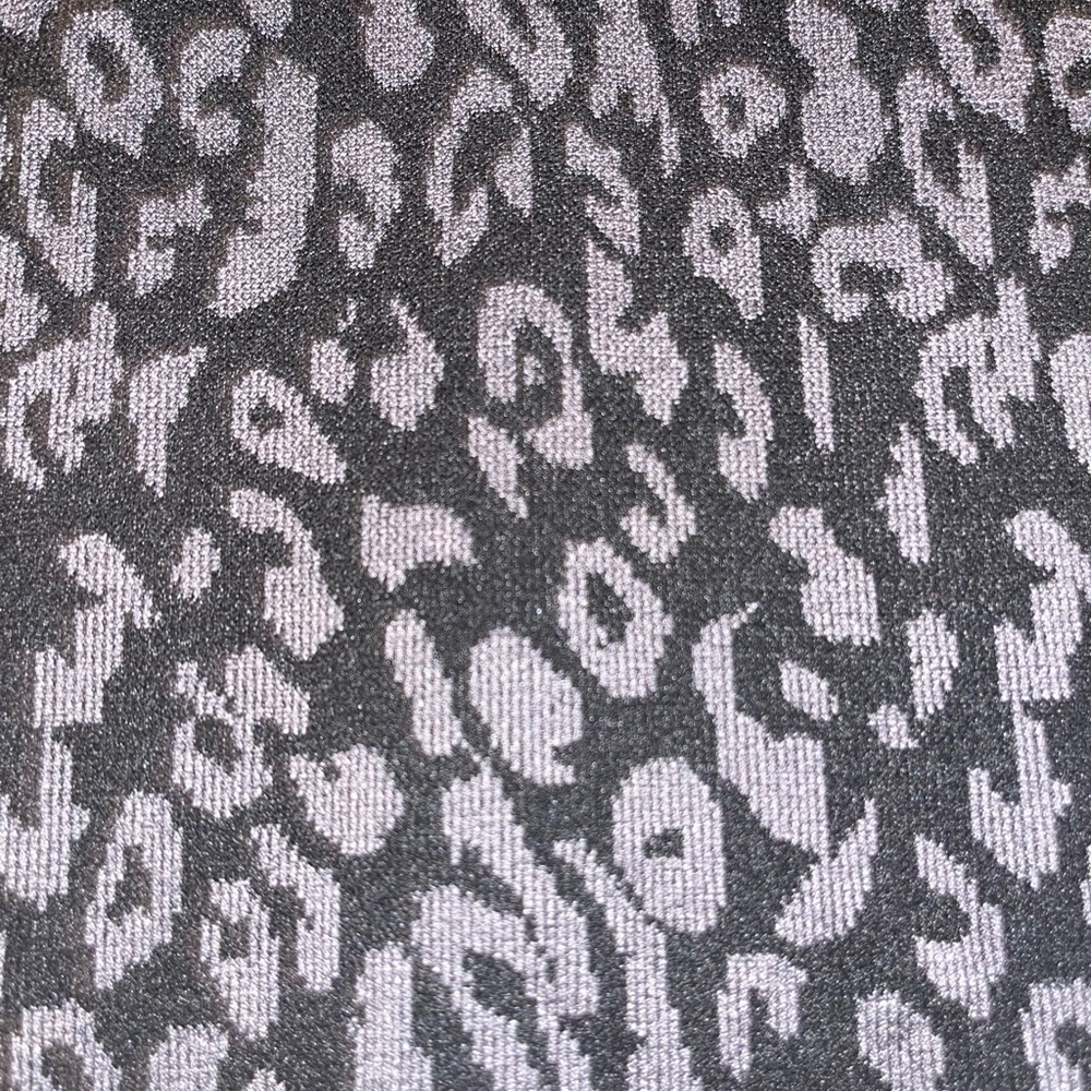 Steve Madden Charcoal Leopard Print long sleeve Athletic Top - Picture 4 of 6